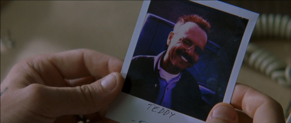 https://www.pedroarroyo.es/files/gimgs/69_memento-2000-christopher-nolan.png